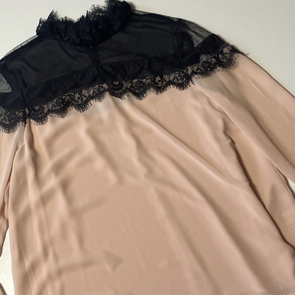 New York & Company 7th Avenue Lace Mesh Yoke Ruffle Cuff Blouse Blush Pink S